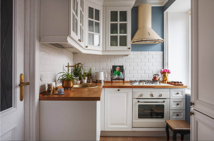 светла кухня ikea