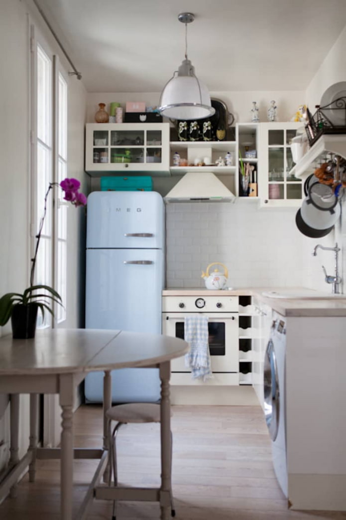 хладилник smeg в интериора