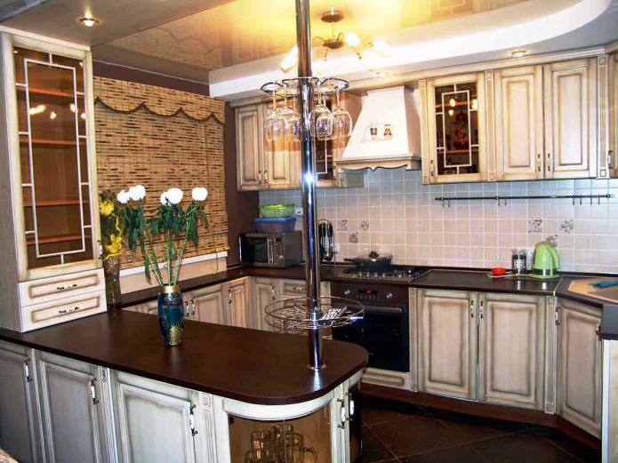 Класическа кухня с селски привкус