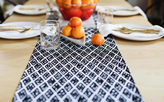 Table Runner