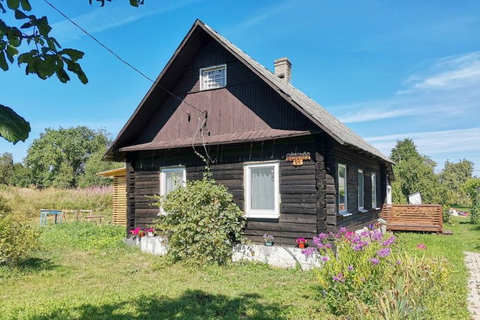 Реновирана къща
