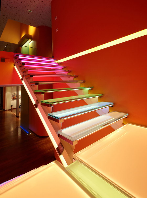 backlit staircase дизайн