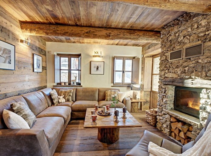 таван в залата в стил chalet