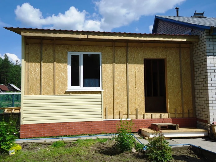 завършване на разширение от sip панели с сайдинг