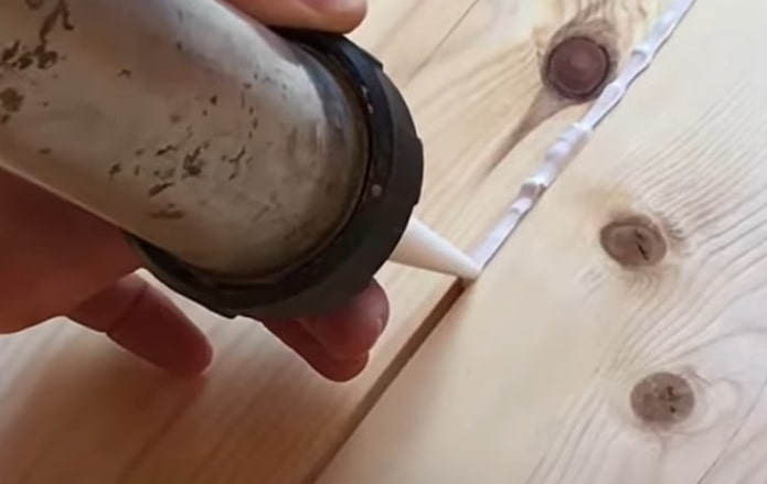 нанасяне на уплътнителя