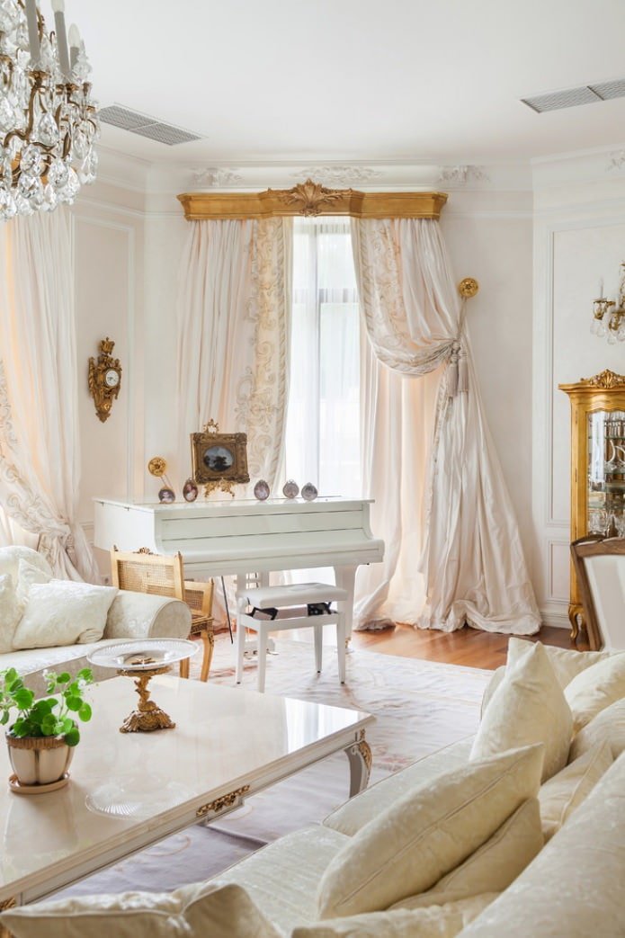пердета в класически стил в хола room