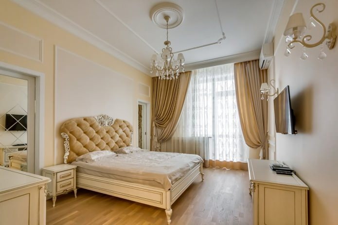 светли стени в спалнята
