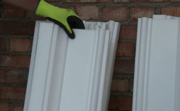 Підготовка декоративних елементів (в даному випадку з пінополістиролу)