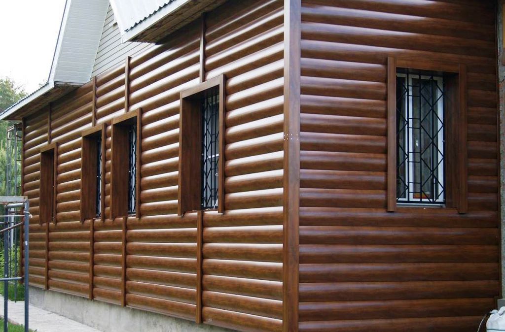 Оздоблення фасаду металевим сайдингом