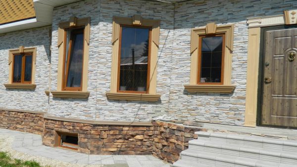 Практичні прийоми фасадного декору для дому