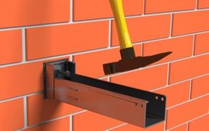 Крок 6 - навішування кронштейна