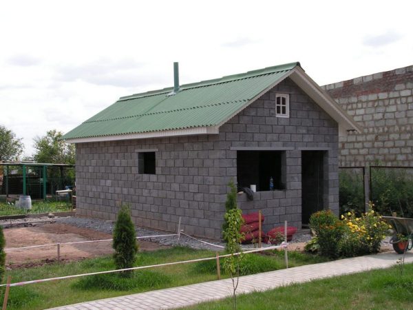 Будівельні блоки для будинку з аналізом переваг та обмежень