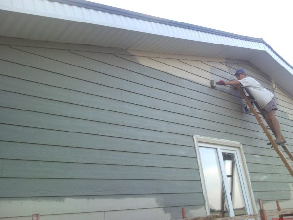 Вініловий сайдинг для фасаду будинку зі зрозумілою схемою монтажу