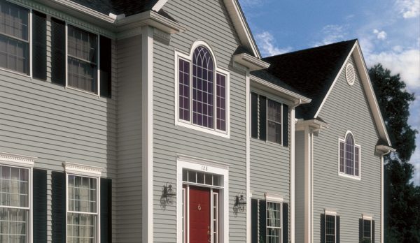 Вініловий сайдинг для фасаду будинку зі зрозумілою схемою монтажу