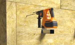 Крок 12 - свердління отворів під дисковий дюбель