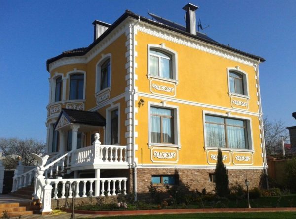 Архітектурний бетон в дизайні фасадів