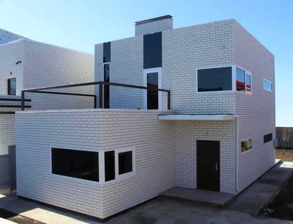 Сучасний дизайн фасаду приватного будинку