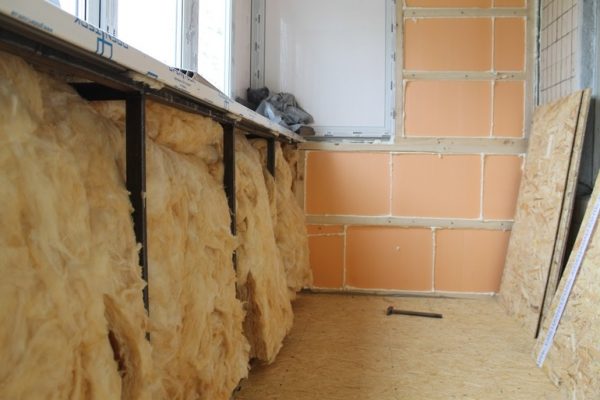 Чому промерзає кут будинку та як це виправити