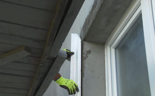 Кріплення бічного елемента