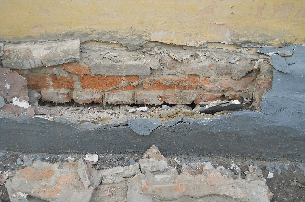 Підвал перед ремонтом