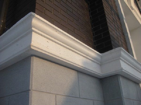 Цокольний карниз. Як правило, воно подається під час відливу