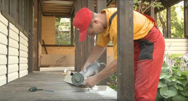 Спочатку потрібно вирізати J-профіль