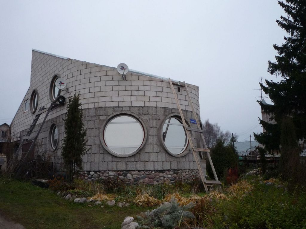 Будинок, що нагадує корабель