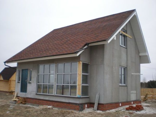 Будинок обшитий цементно-стружковою плитою (ЦСП)