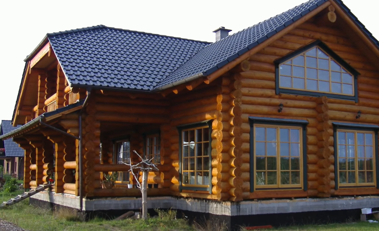 Фасад після нанесення лаку