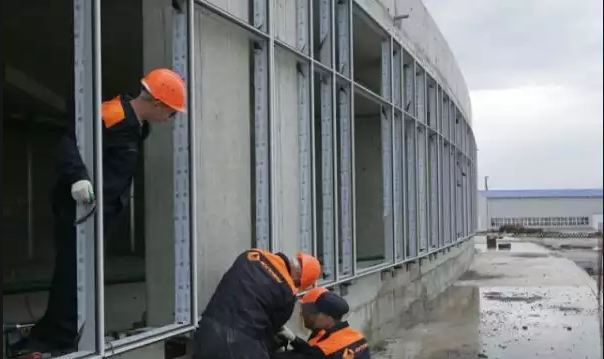 Фасадне скління