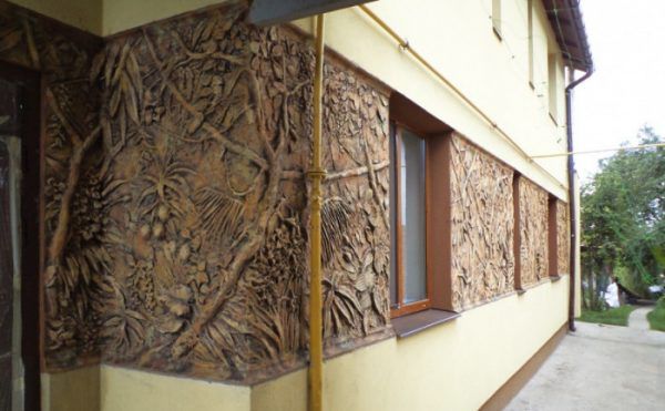 Фасадний барельєф