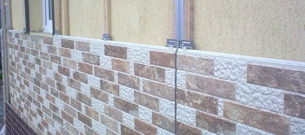 Фіброцементні панелі для фасадної обробки будівель