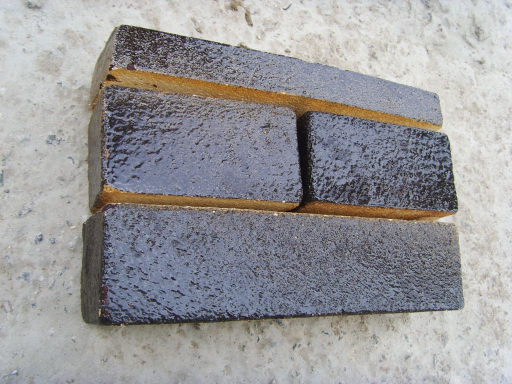 Глазурований шамотний блок, чорна глазур