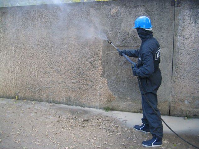 Грунтування фасаду