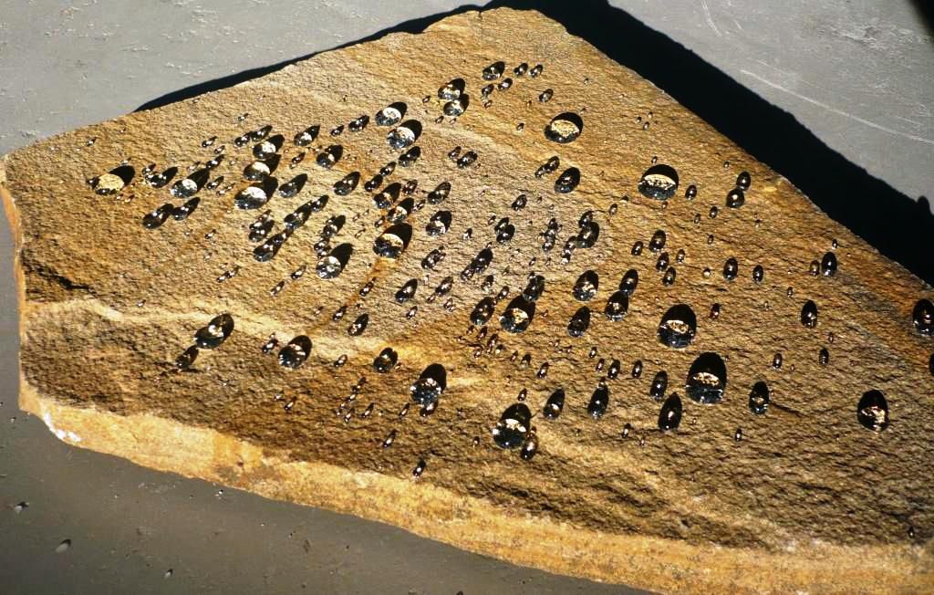 Камінь після гідрофобізації