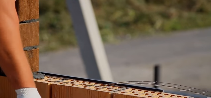 Цегляна кладка з армуванням