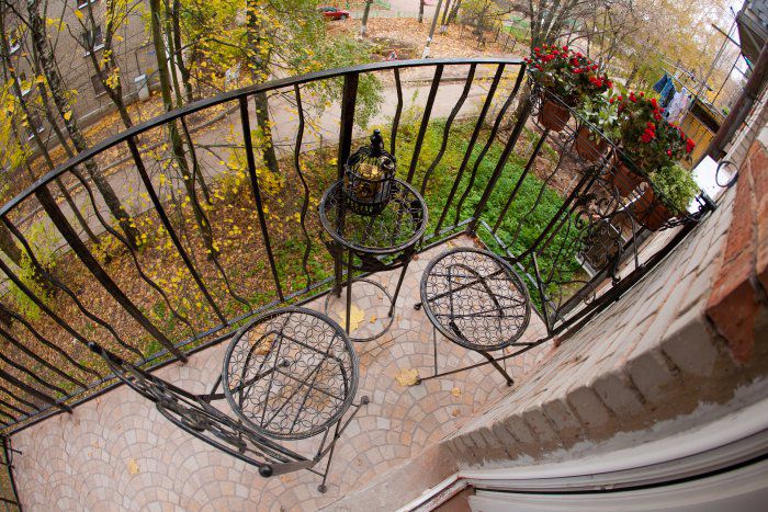 Ковані меблі ідеально підкреслюють стиль прованс