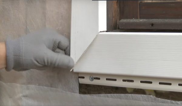 Монтаж боковинок J-профілю