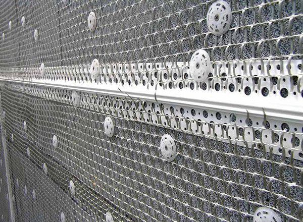 Монтаж металевої фасадної сітки