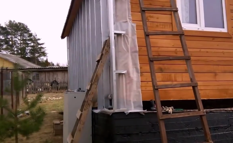 Монтаж металевої обшивки