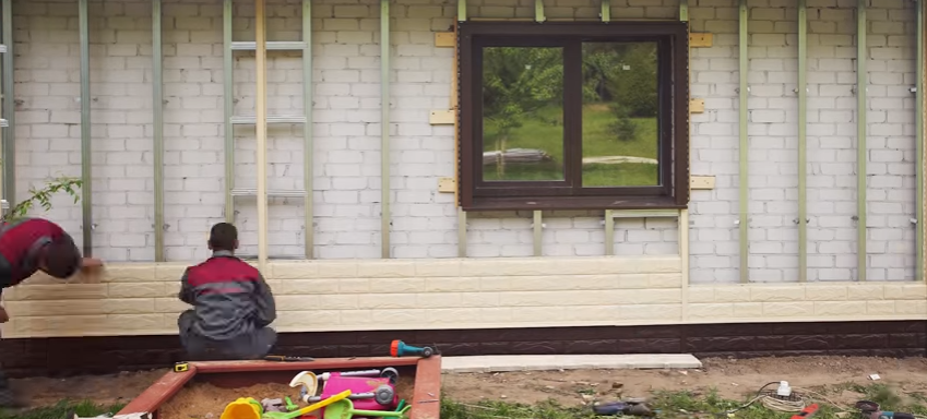 Монтаж сайдингу