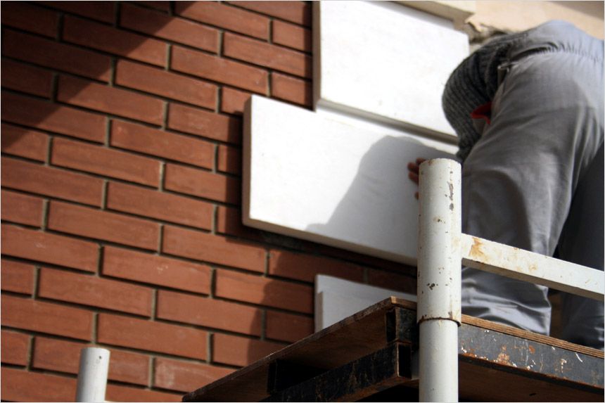 Монтаж рустованого каменю