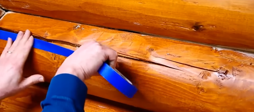 Наклеювання малярської стрічки