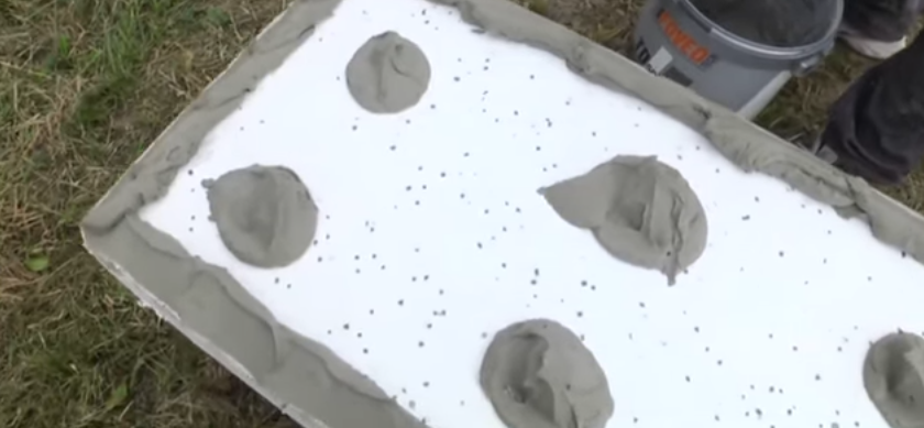 Нанесення клею