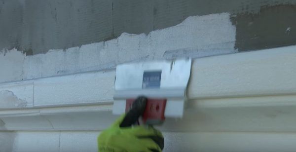 Нанесення шпаклівки на декоративні елементи