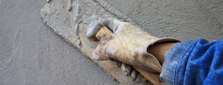 Нанести шар декоративної штукатуркиНанести шар декоративної штукатуркиНанести шар декоративної штукатурки