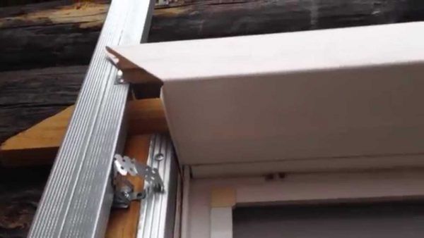 Обхід вікна сайдингом