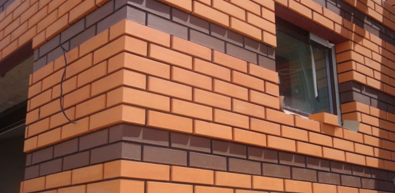 Облицювання цеглою фасаду будинку