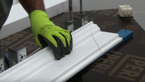 Обрізка елементів гарячою ніхромовою ниткою