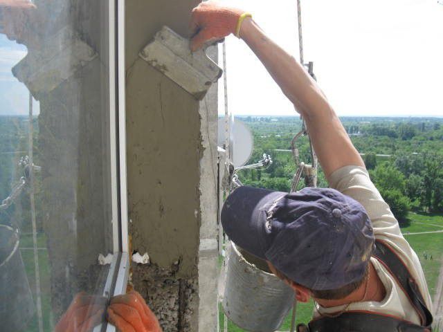 Штукатурка віконних укосів зовні